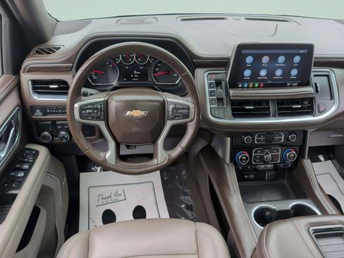 Used 2021 Chevrolet Suburban LT RWD image 13