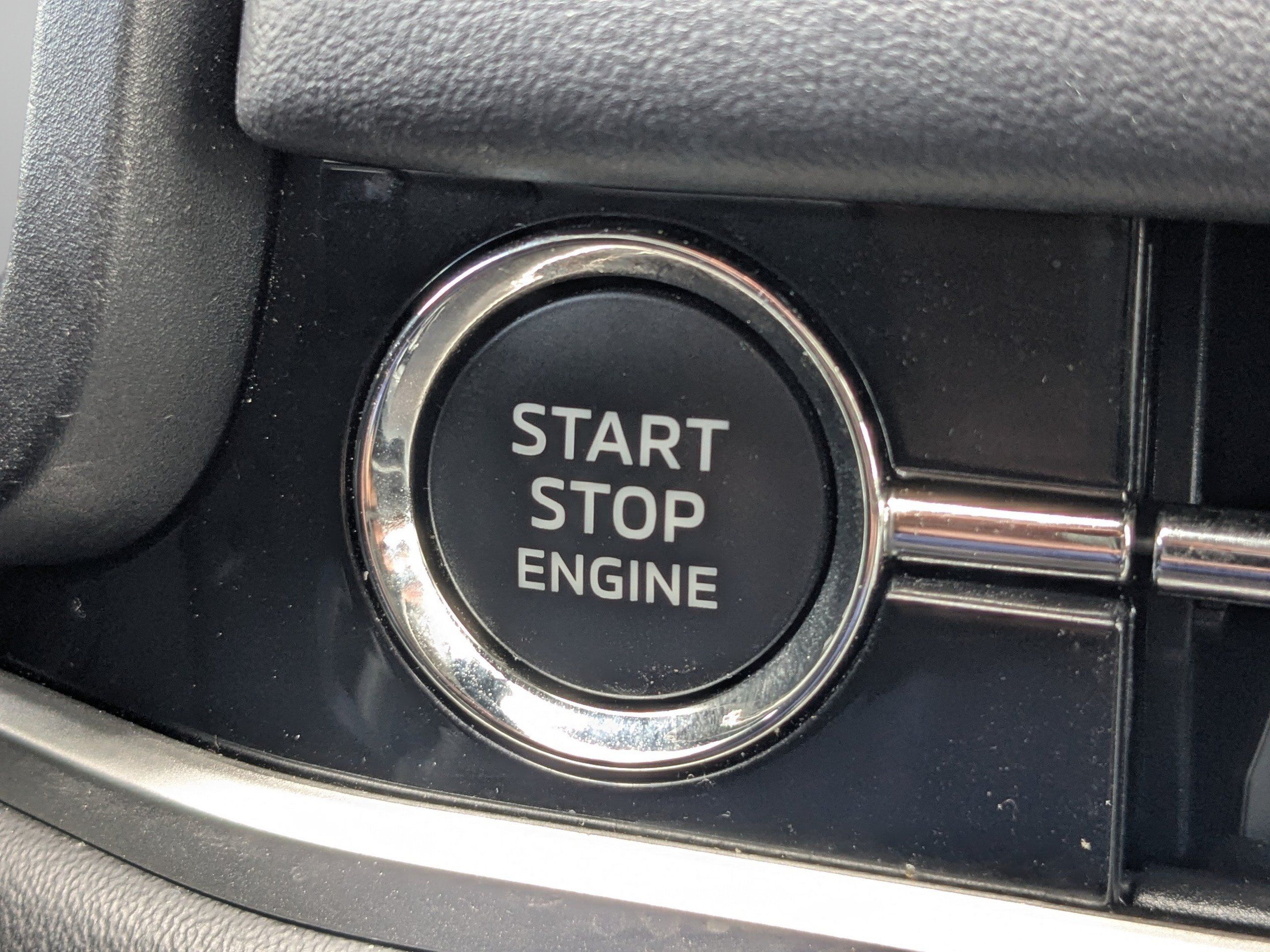 Used 2025 Mitsubishi Outlander SE FWD image 38