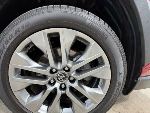Used 2023 Toyota RAV4 XLE Premium AWD/4WD image 94