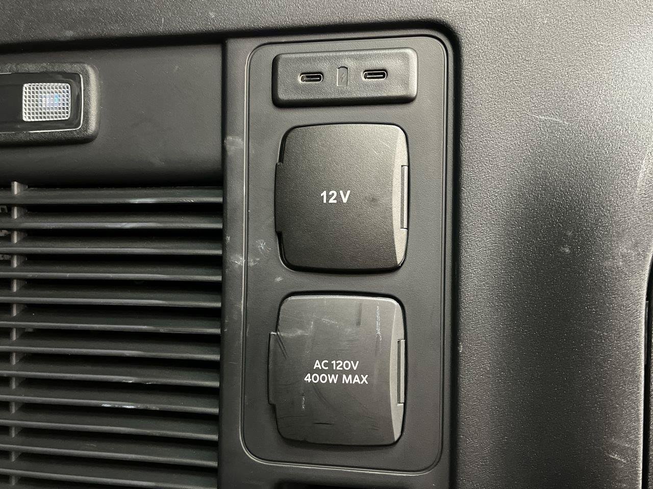 Certified 2025 Ford Expedition Active AWD/4WD image 35