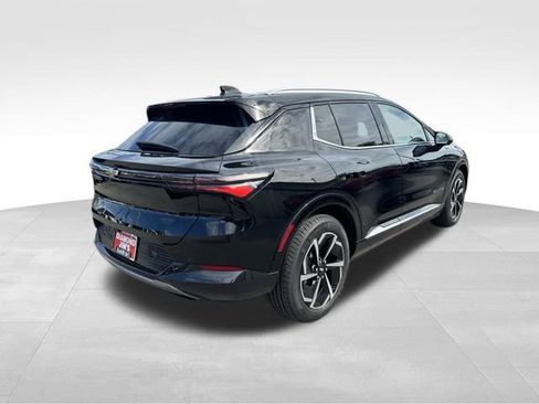 Used 2024 Chevrolet Equinox EV LT image 20