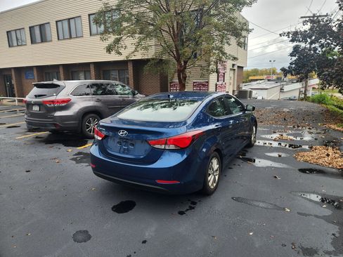 Used 2014 Hyundai Elantra SE w/ Option Group 02 image 9
