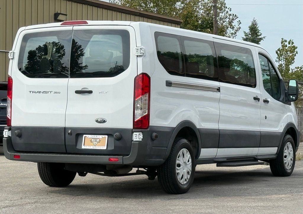 Used 2017 Ford Transit 350 XLT RWD image 5