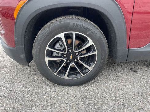 Used 2025 Chevrolet TrailBlazer LT FWD image 29