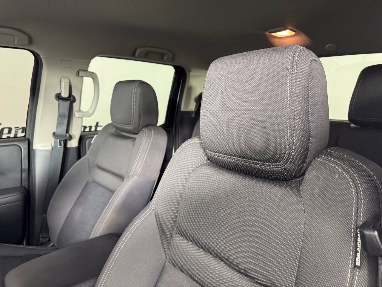 Used 2024 Nissan Frontier SV RWD image 12