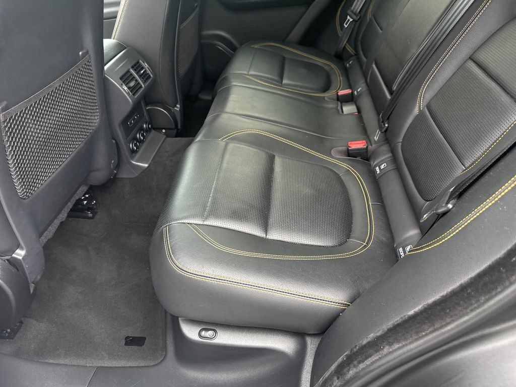 Used 2020 Jaguar F-PACE 300 Sport AWD/4WD image 19