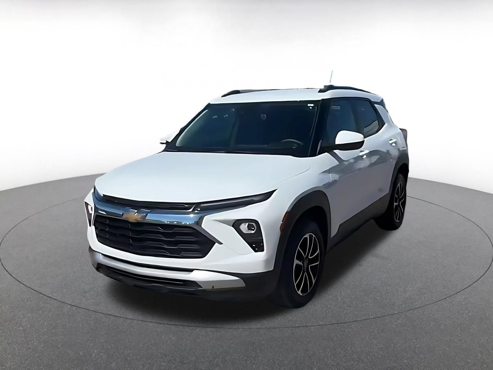 Used 2025 Chevrolet TrailBlazer LT w/ Driver Confidence Package AWD/4WD image 6