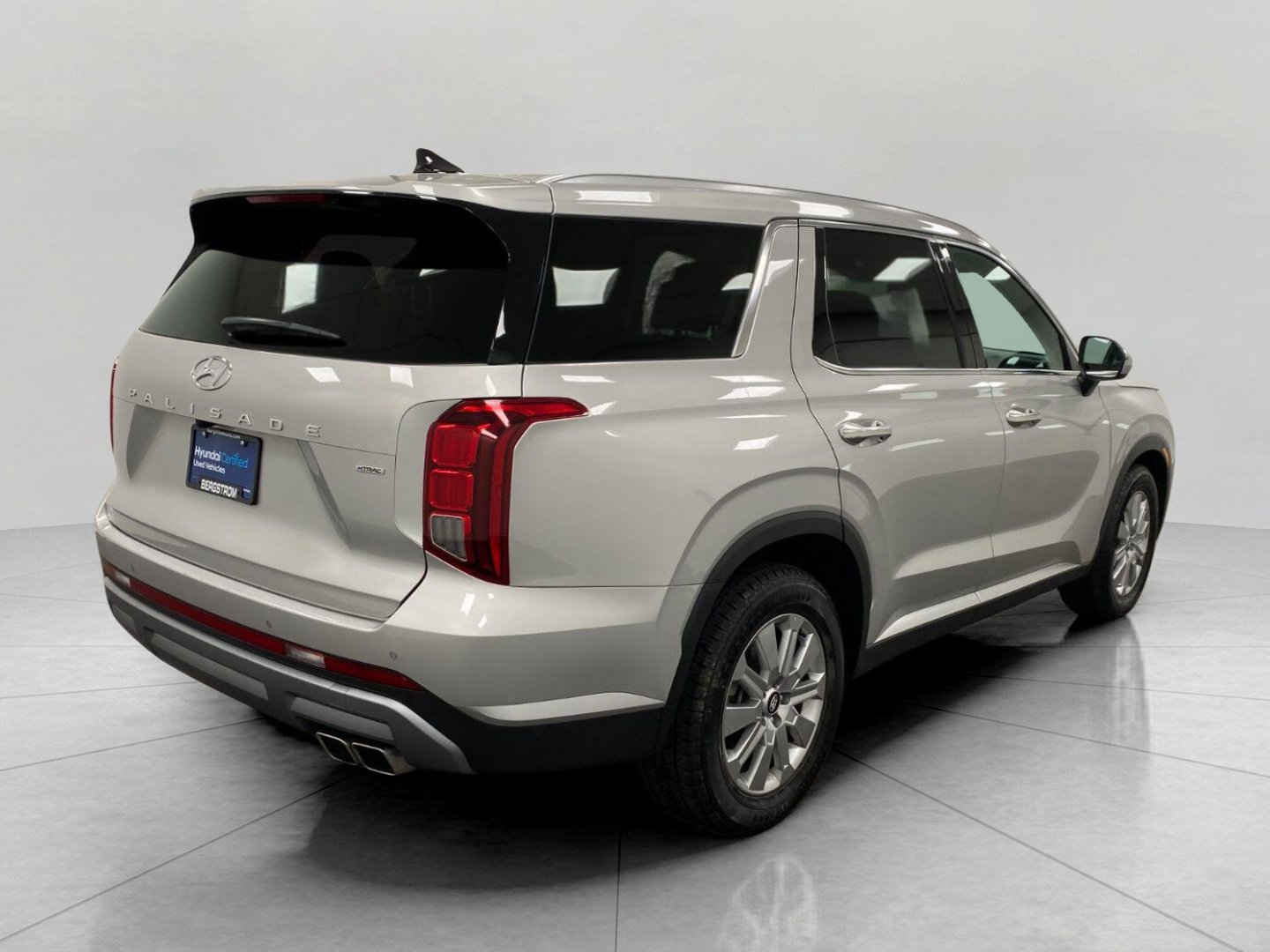 Certified 2025 Hyundai Palisade SEL AWD/4WD image 3