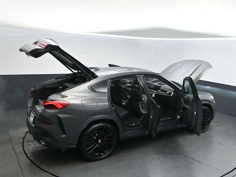 New 2026 BMW X6 xDrive40i w/ Climate Comfort Package image 49