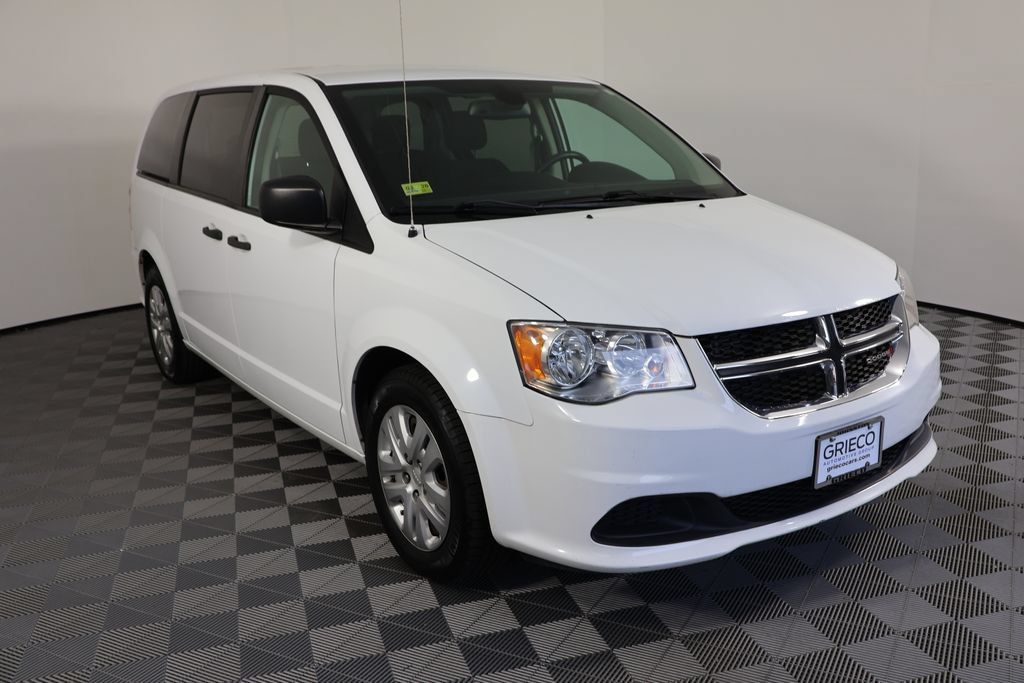 Used 2019 Dodge Grand Caravan SE FWD image 1