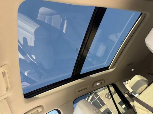 Used 2023 Cadillac XT6 Premium Luxury w/ Technology Package image 19