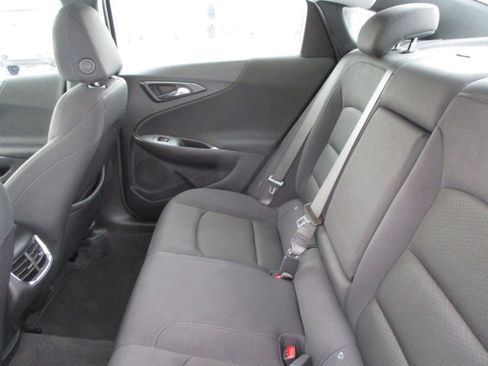 Used 2024 Chevrolet Malibu LT image 34