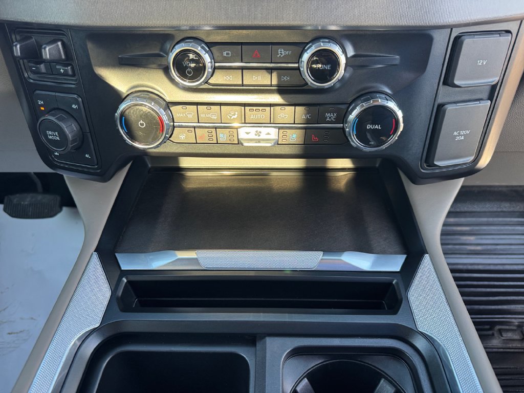 Used 2025 Ford F350 Platinum w/ Platinum Plus Package AWD/4WD image 19