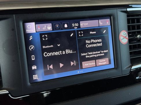 Used 2023 Chrysler Voyager LX FWD image 33