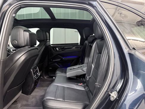 Used 2019 Porsche Cayenne S AWD/4WD image 28