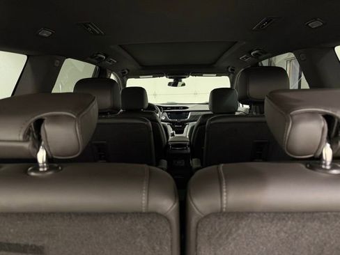 Used 2020 Cadillac XT6 Premium Luxury w/ LPO, Floor Liner Package FWD image 10
