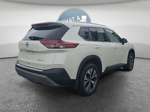 Used 2023 Nissan Rogue SV w/ SV Premium B Package AWD/4WD image 3