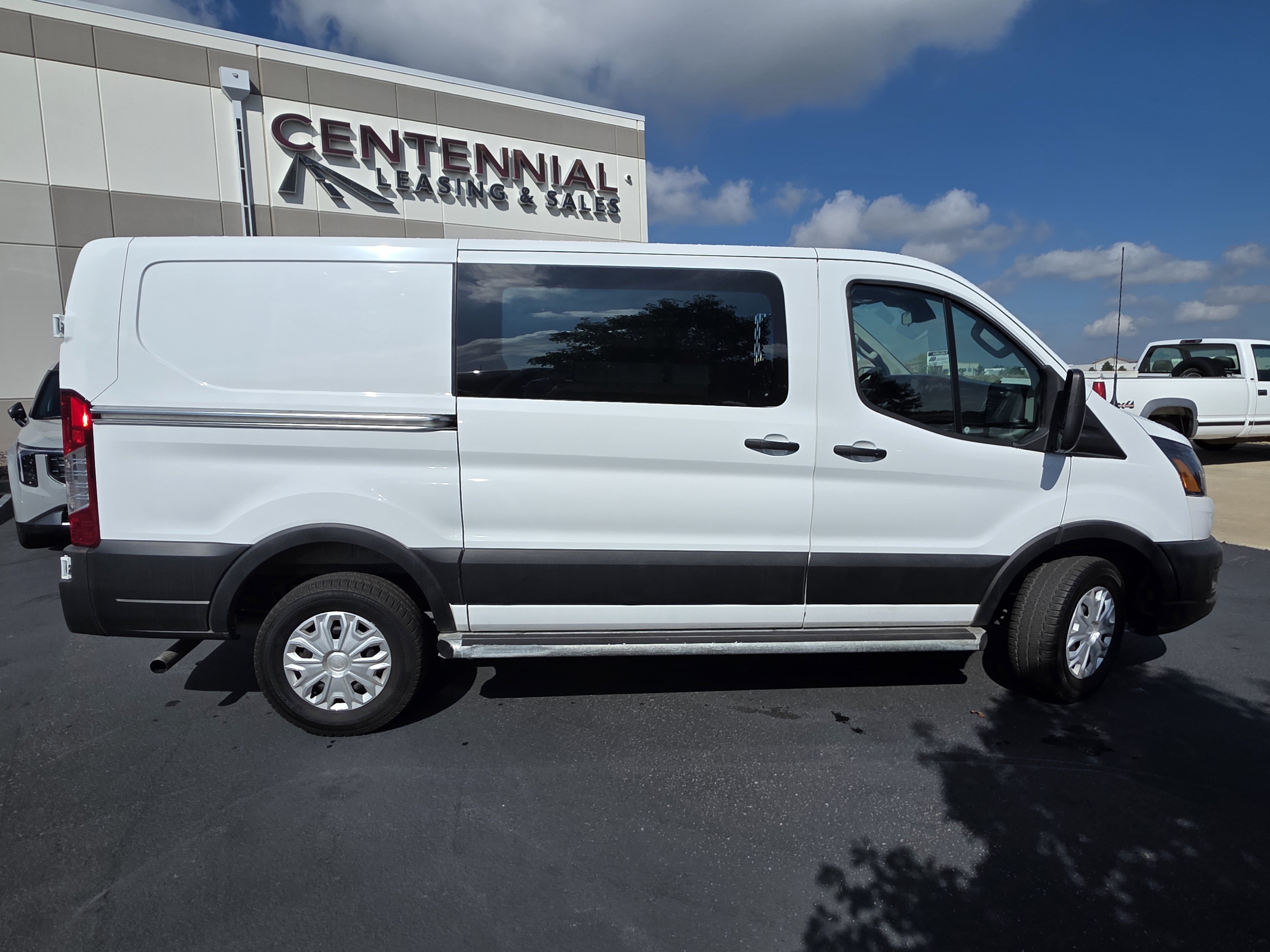 Used 2025 Ford Transit 250 Low Roof w/ Exterior Upgrade Package RWD image 8