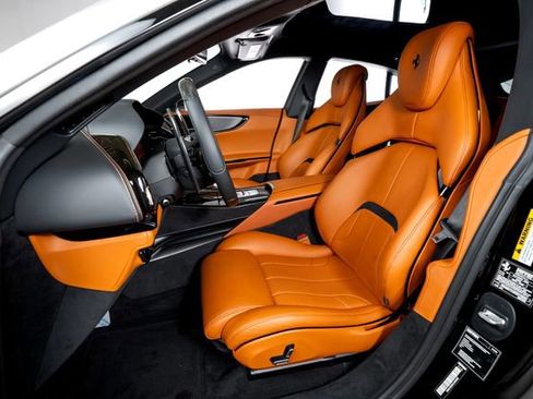 Certified 2025 Ferrari Purosangue AWD/4WD image 4