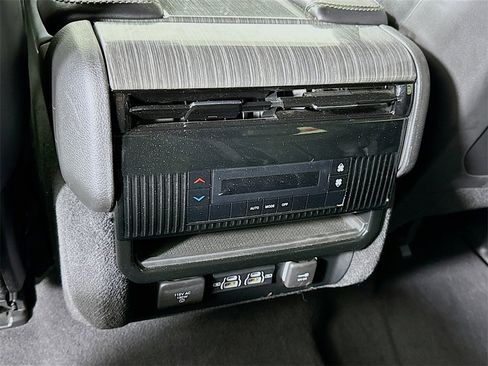 Used 2022 Jeep Wagoneer Series II image 29