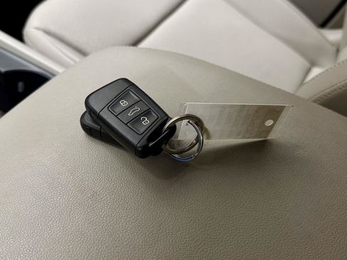 Used 2018 Volkswagen Atlas SE AWD/4WD image 30