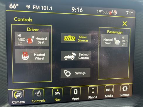 Used 2023 Jeep Wrangler Sahara w/ Cold Weather Group image 28