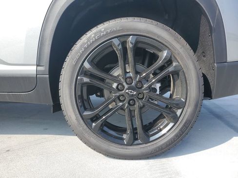 New 2026 Chevrolet Traverse LT w/ Driver Confidence Package FWD image 5