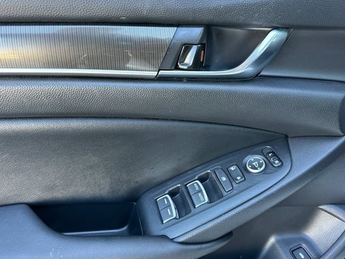Used 2022 Honda Accord Sport image 10