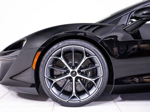 New 2026 McLaren Artura RWD image 12
