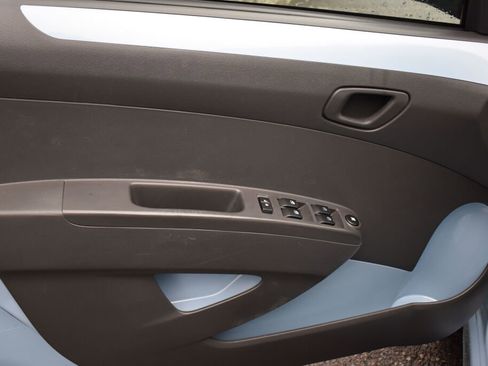 Used 2016 Chevrolet Spark LT image 17