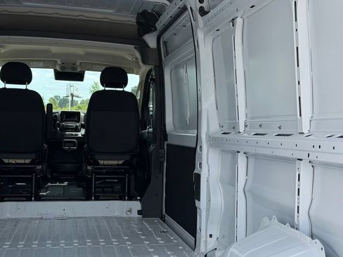 New 2026 RAM ProMaster 2500 w/ Convenience Group FWD image 23