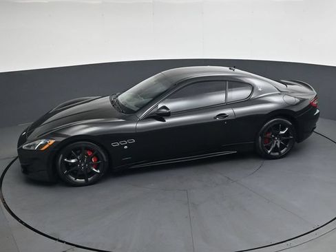 Used 2013 Maserati GranTurismo Sport RWD image 28