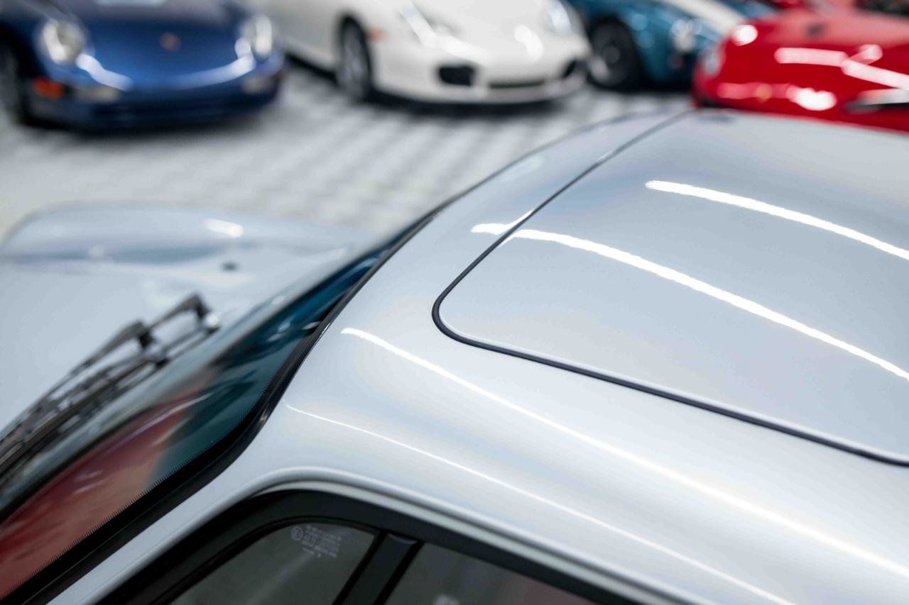 Used 1998 Porsche 911 Carrera S RWD image 33