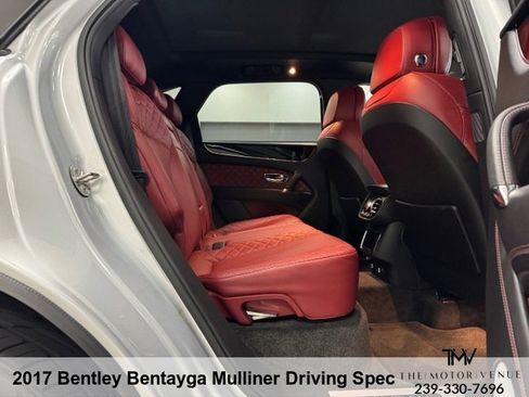 Used 2017 Bentley Bentayga Mulliner Driving Specification image 29