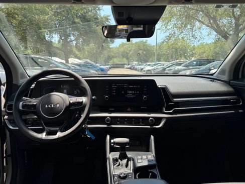 Used 2025 Kia Sportage LX image 31