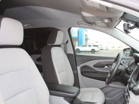 Used 2022 GMC Terrain SLE w/ Driver Convenience Package FWD image 13