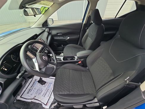 Used 2024 Nissan Kicks SV image 10