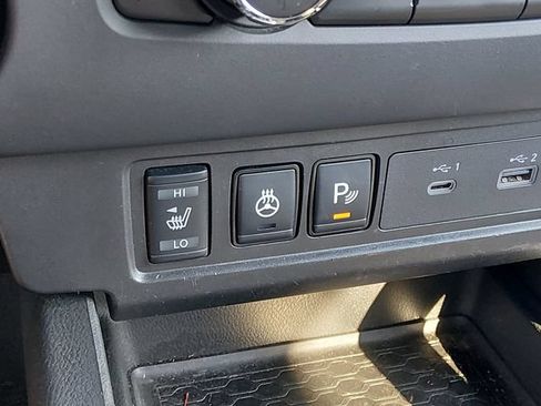 Certified 2024 Nissan Frontier SV w/ SV Convenience Package RWD image 21