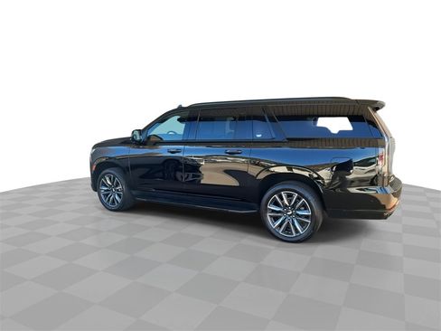 Used 2023 Cadillac Escalade ESV Sport Platinum image 6