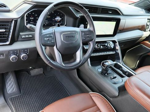 Used 2024 GMC Sierra 1500 Denali Ultimate AWD/4WD image 12
