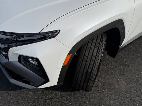 Certified 2025 Hyundai Tucson Limited AWD/4WD image 3