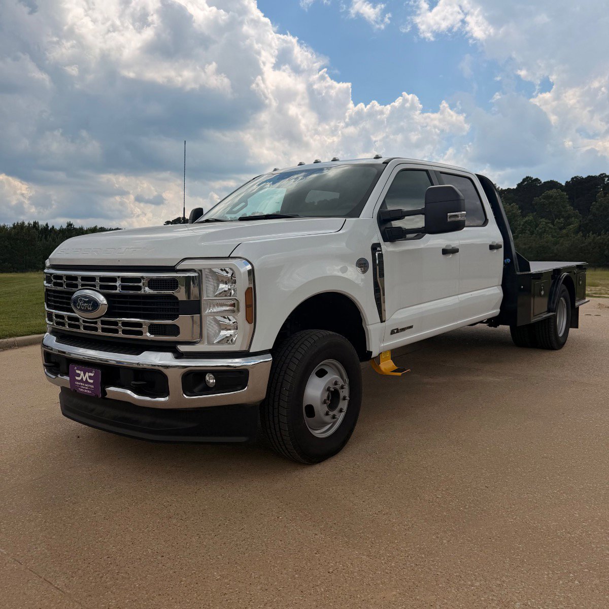 Used 2024 Ford F350 XL w/ XL Chrome Package AWD/4WD image 1