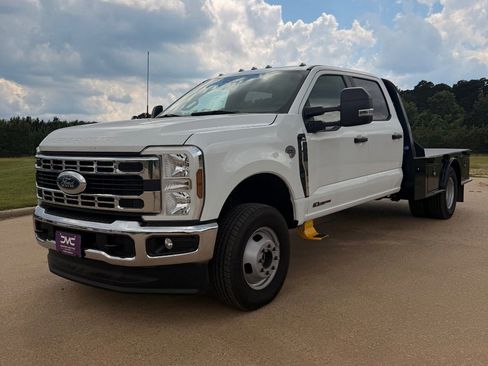 Used 2024 Ford F350 XL w/ XL Chrome Package AWD/4WD image 1