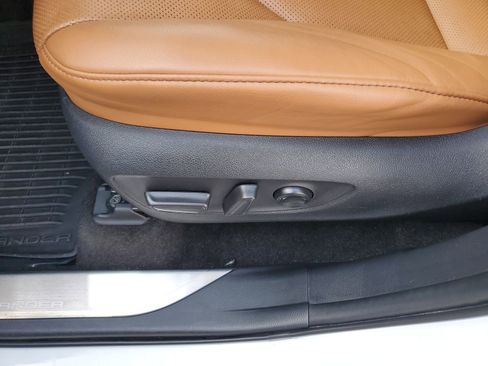 Used 2023 Toyota Highlander Platinum image 20