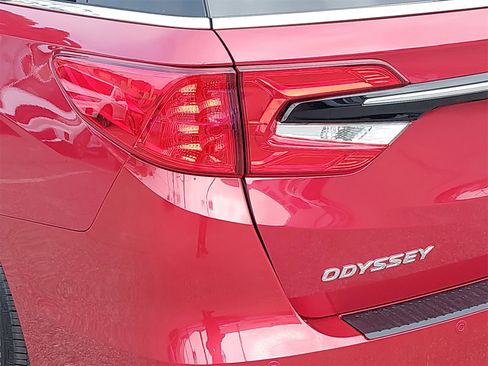 Used 2023 Honda Odyssey Elite image 38