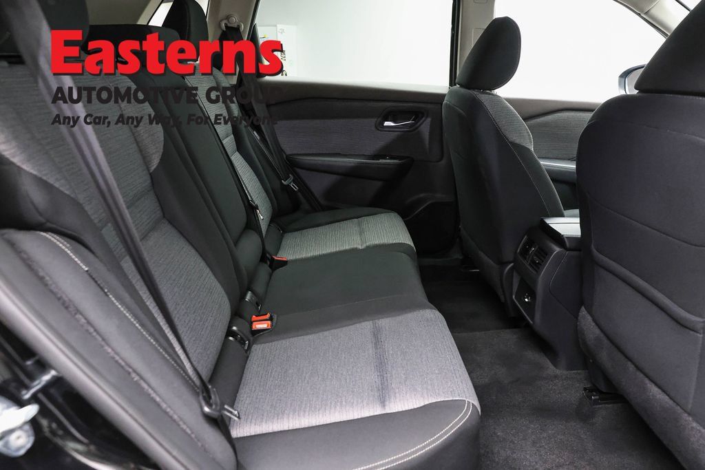 Used 2023 Nissan Rogue SV AWD/4WD image 25