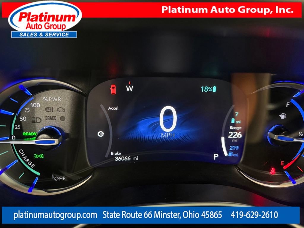 Used 2023 Chrysler Pacifica Limited FWD image 18