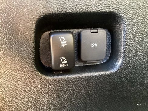 Used 2023 Ford Edge Titanium AWD/4WD image 14