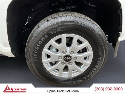 Used 2025 Toyota Tacoma SR5 AWD/4WD image 22