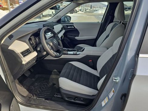 New 2026 Mitsubishi Outlander SE image 13